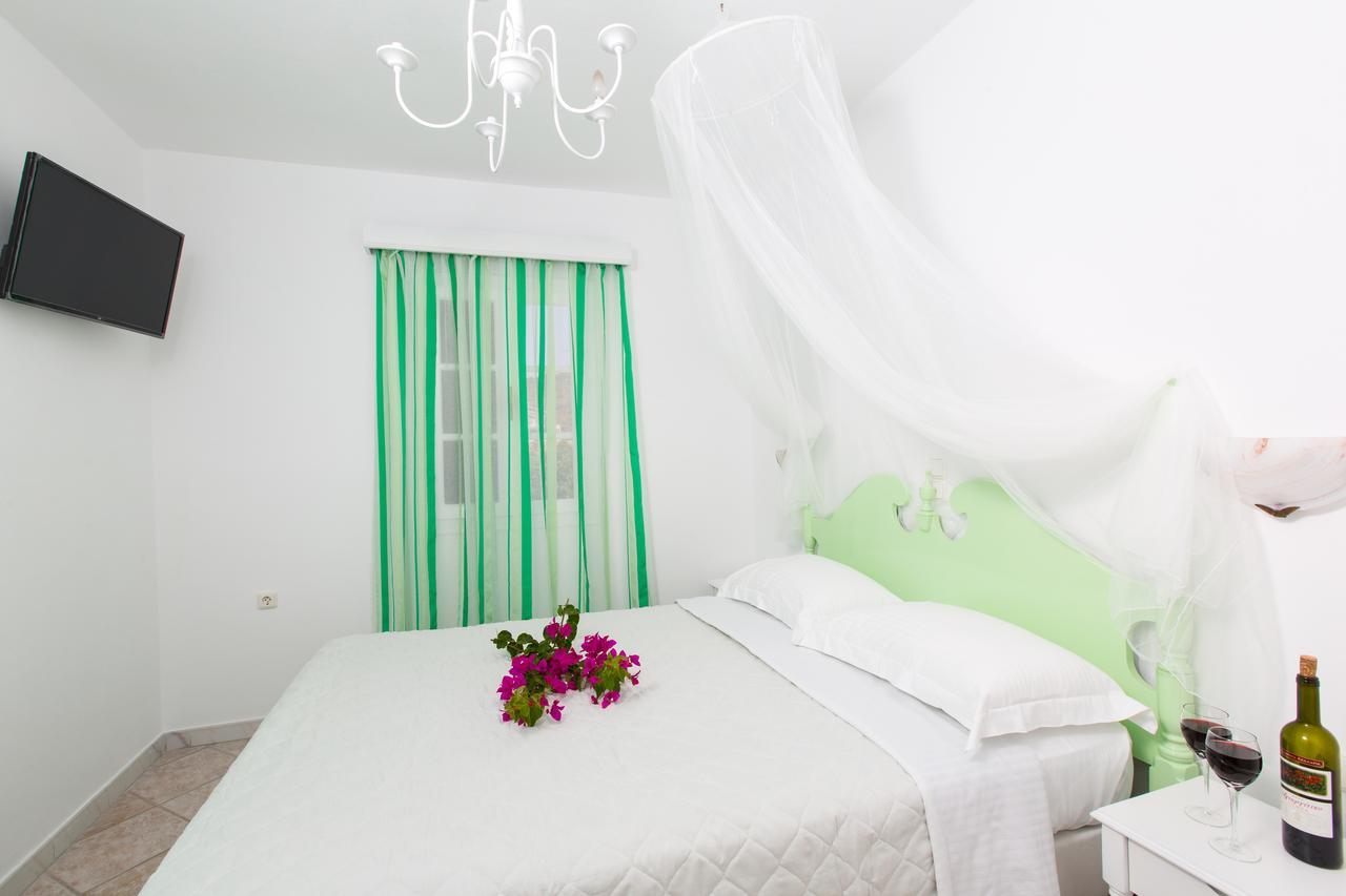 Mylos Hotel Vívlos Extérieur photo